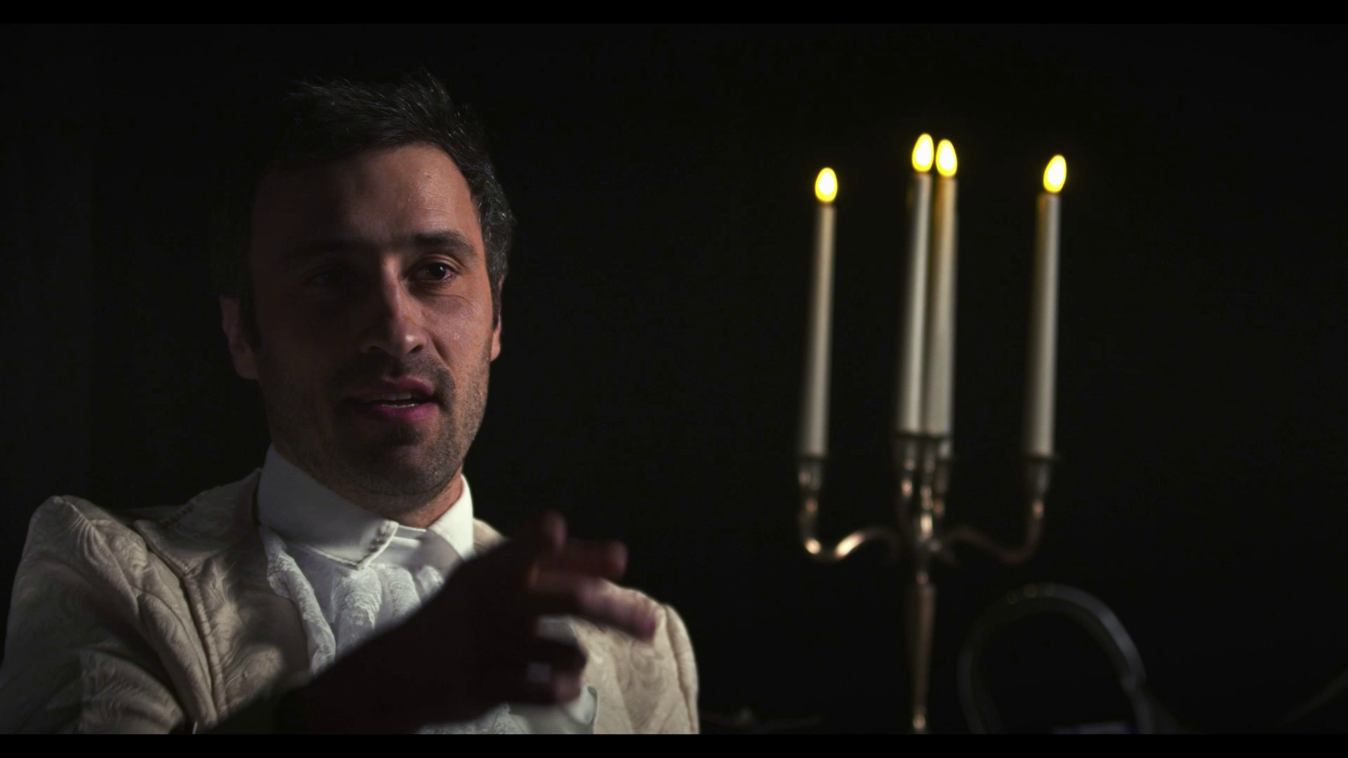 photo de Valentin Giard dans LA FONTAINE l'intemporel Théâtre du Lucernaire Avignon 2026
